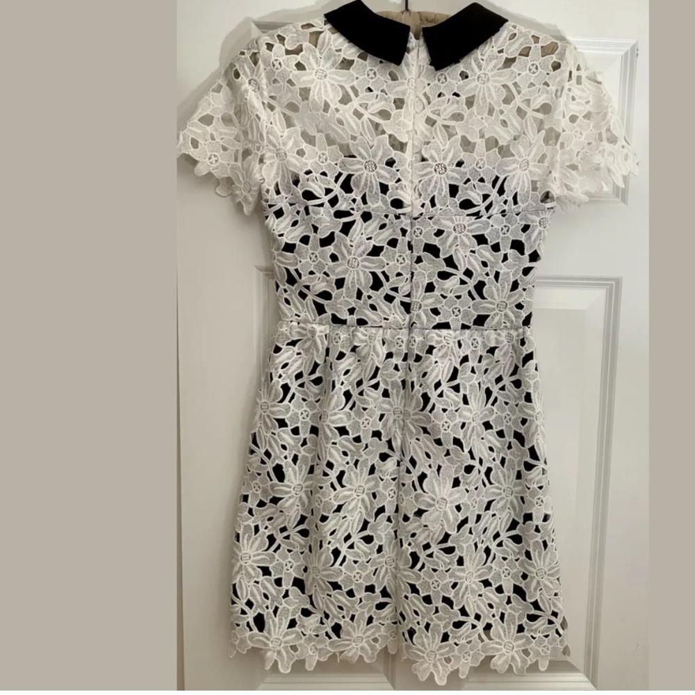 AQUA white lace overlay fit’n flare dress- XS - Picture 2 of 3